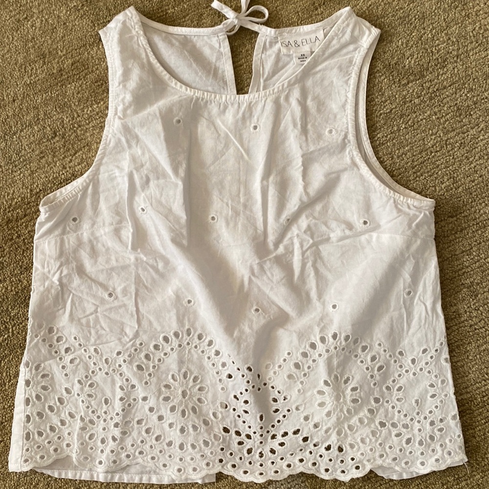 ~Isa & Ella White Floral Eyelet Top